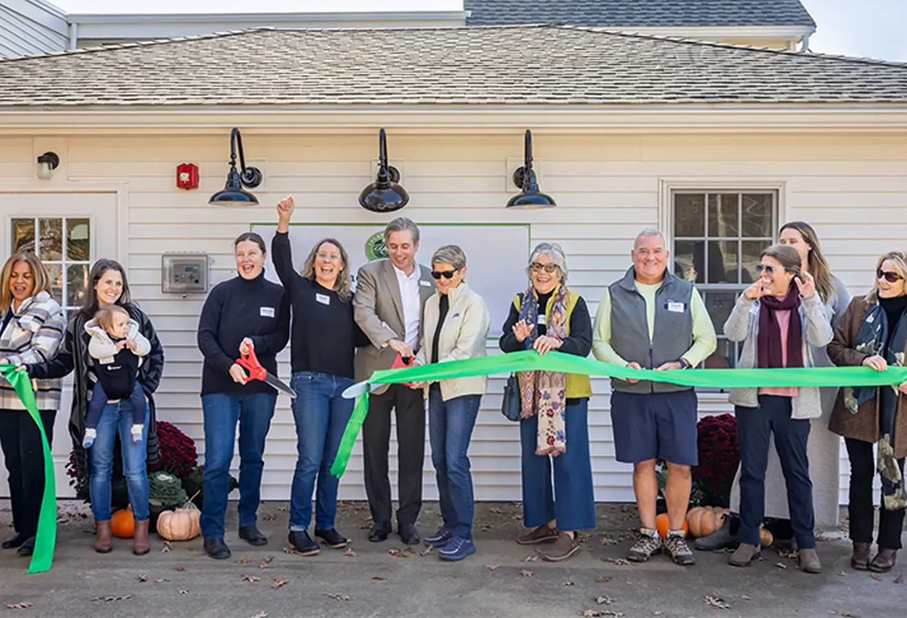 IGI ribbon cutting.